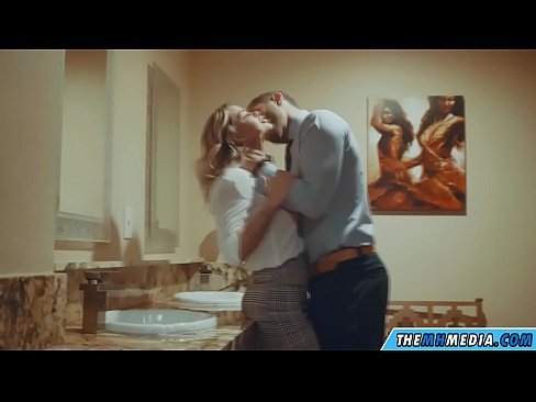 ❤️ Döşlü sarışın sizi ictimai tualetdə aldatdıqda ❤ Seks videosu az.com-porn-kai.ru ️❤